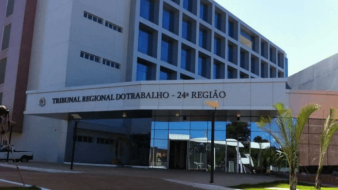 Trabalhadora que limpava banheiro em cemitério tem direito a adicional de insalubridade_660b78f56acb6.png