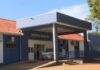 Médico é preso por ameaçar servidores e montar quarto para dormir com a esposa em hospital no Paraná
