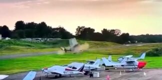 Avião bate em helicóptero da polícia e mata piloto nos EUA