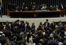 Congresso pode votar fim da escala 6×1 e da ‘taxa das blusinhas’ nesta semana