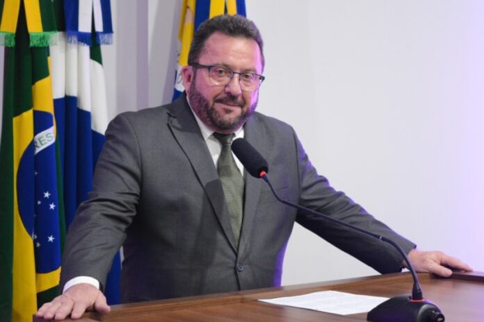 Laudir Munaretto solicita revitalização de praça no Jardim Canaã I_6a919071b7611.jpeg
