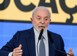 Lula descarta privatização dos Correios e promete recuperar estatal