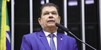 Lula pede que deputado deixe função de vice-líder do governo