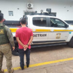 Motorista de aplicativo com mandado de prisão é preso após ser localizado por monitoramento viário